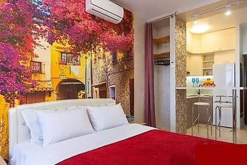 видовая в аркадии с балконом Apartment