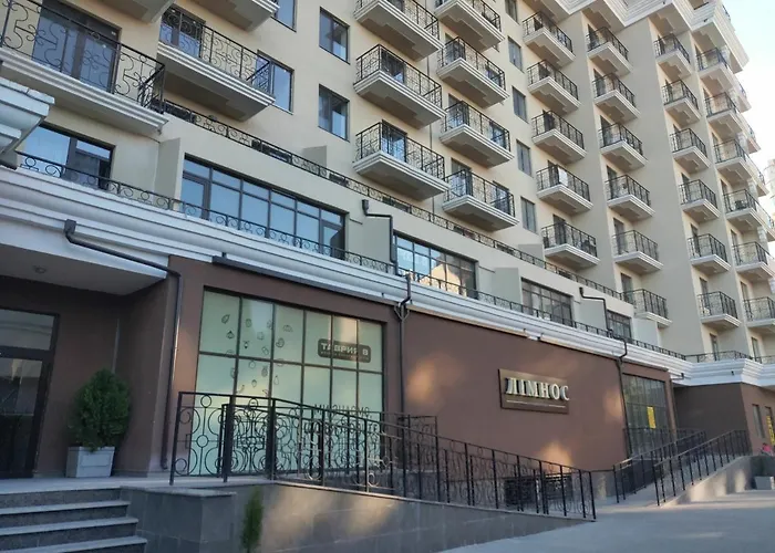 видовая в аркадии с балконом