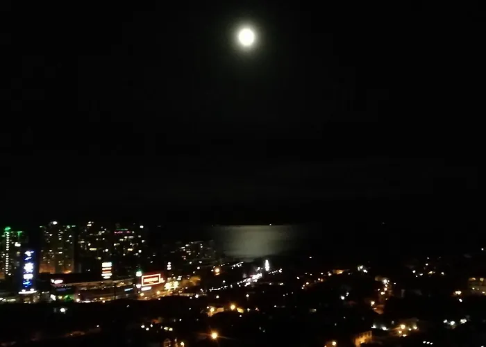 видовая в аркадии с балконом * Odessza