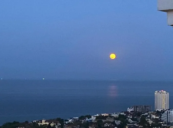 Apartman видовая в аркадии с балконом